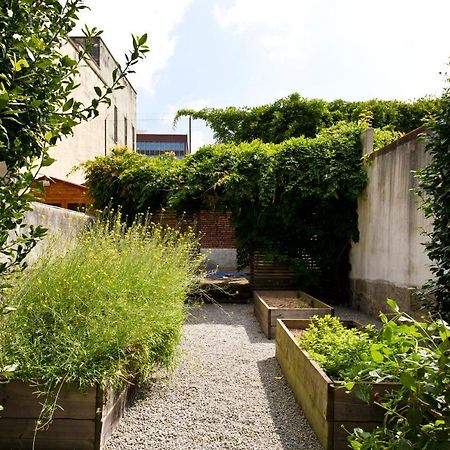 Boutique Rentals- Hidden Garden Porto'S Downtown Екстер'єр фото